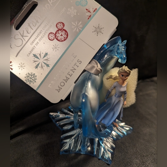 Disney Sketchbook ornament 2020 Elsa and Nokk brand new with tags - Picture 3 of 12